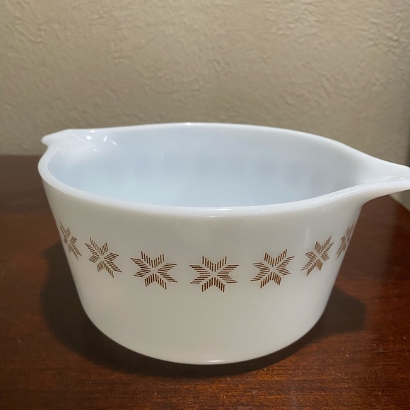 Vintage, Set of 3, Pyrex, Lidded, Town and Country Casserole Dishes/Bowls - Picture 3 of 16